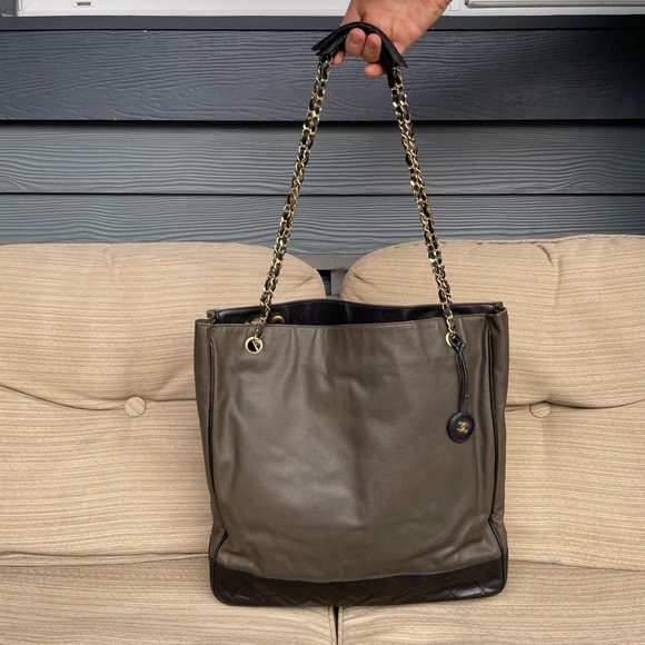 Chanel Brown Leather Tote Bag - Picture 3 of 9
